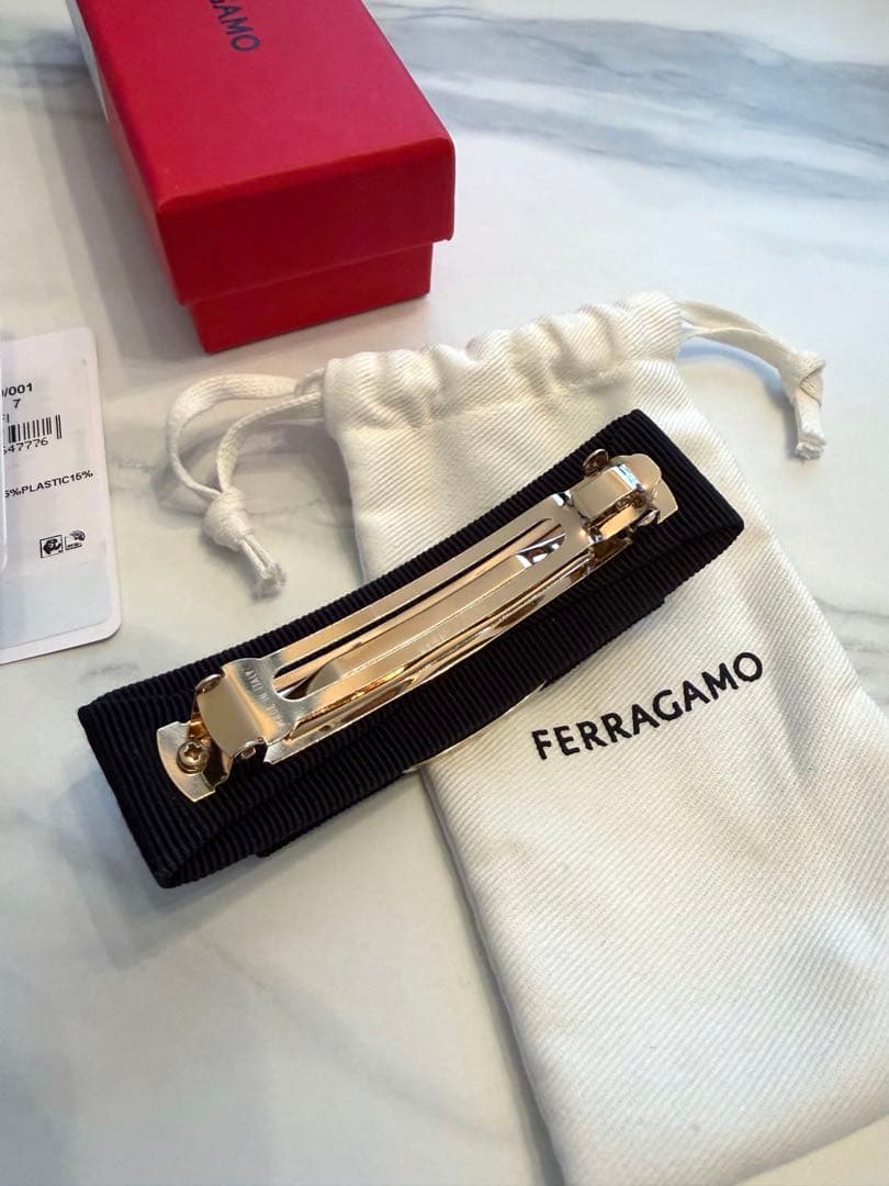 美品！フェラガモ　定番リボンバレッタ黒　正規品