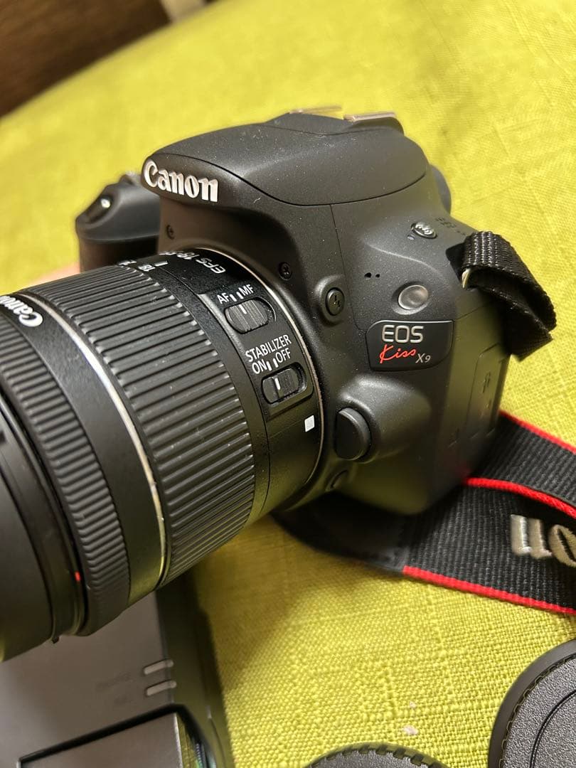 Canon EOS Kiss X9 デジタル一眼レフ