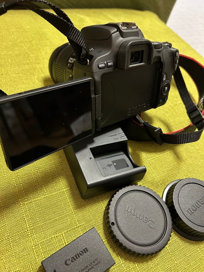 Canon EOS Kiss X9 デジタル一眼レフ