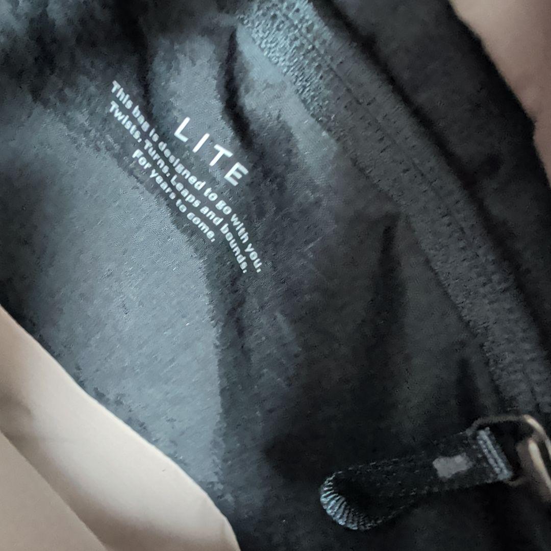 bellroy LITE SLING ブラック　7L