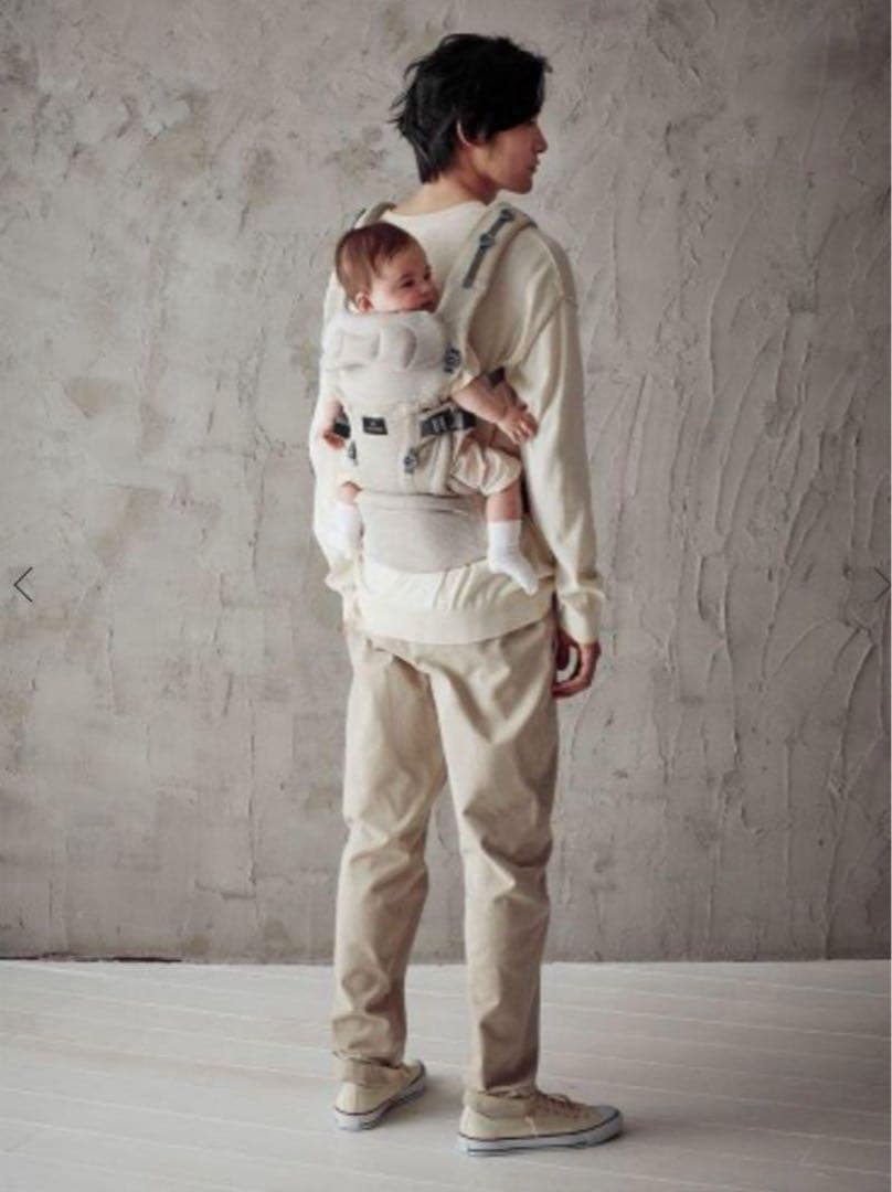 エールベベ 抱っこ紐 ベビーキャリアスリー ライトベージュ 新品未使用