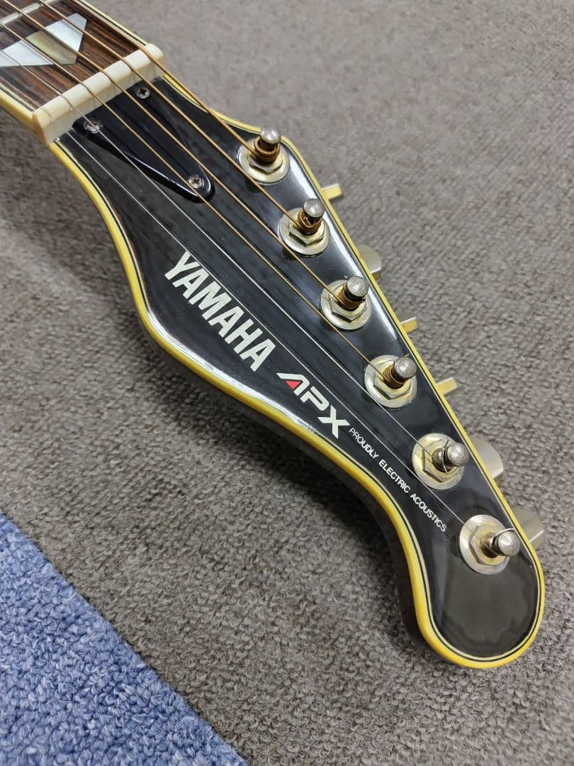 YAMAHA APX20TS アコースティック(エレアコ)ギター,ハードケース付