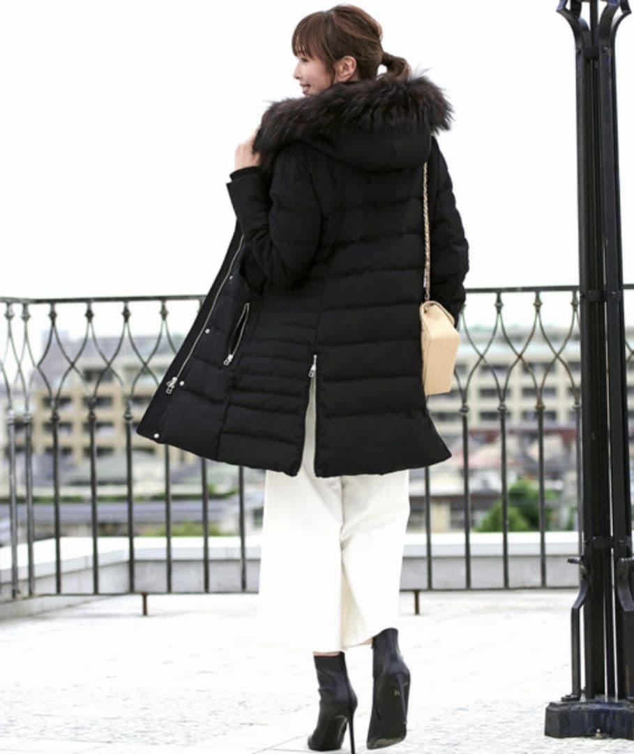 ラクーンファーサイドジップスリットダウンコート(RUIRUE BOUTIQUE)