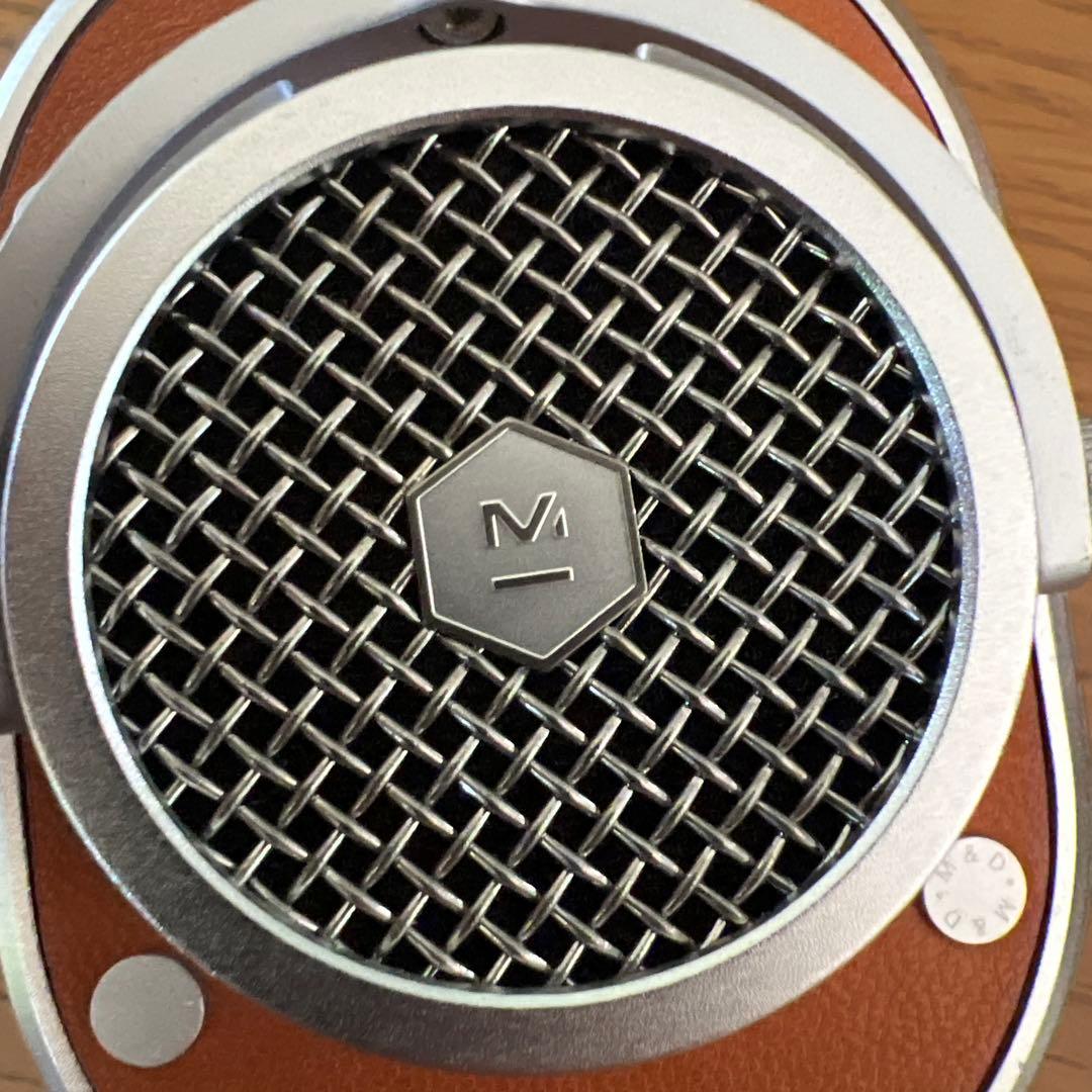 マスター&ダイナミック レトロブラウン有線ヘッドホン