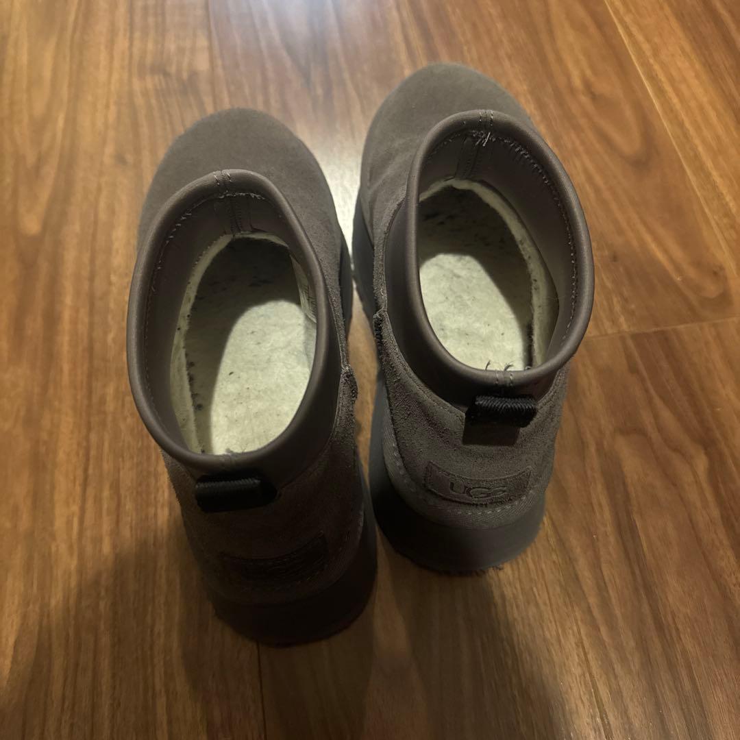 UGG グレー 厚底ムートンブーツ