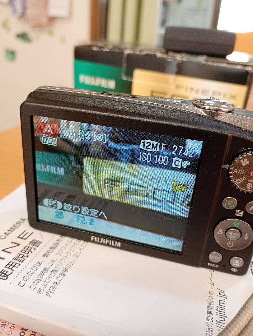 Fujifilm FINEPIX F60 コンパクトデジタルカメラ