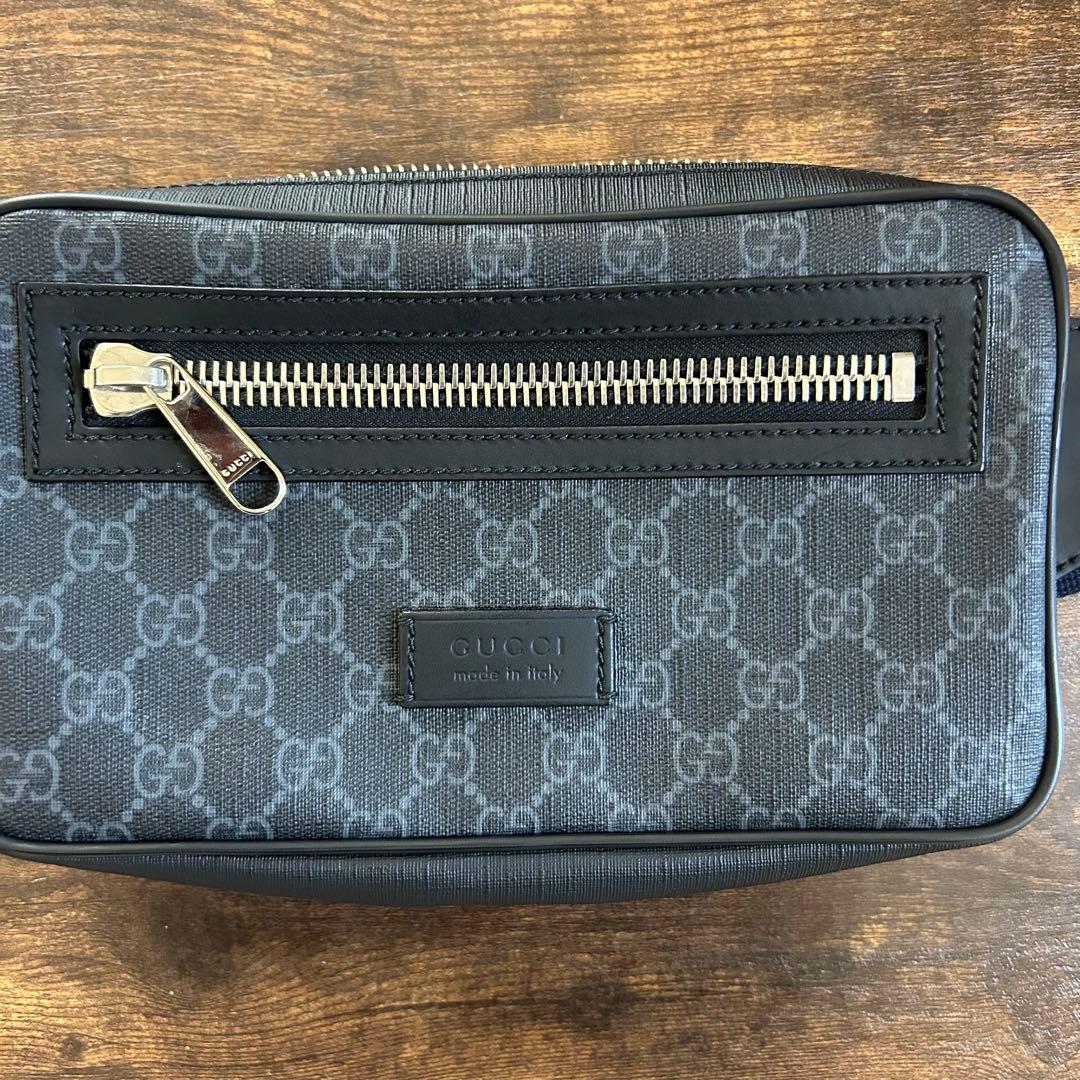 美品　GUCCI ボディバッグ グレー・ブラック