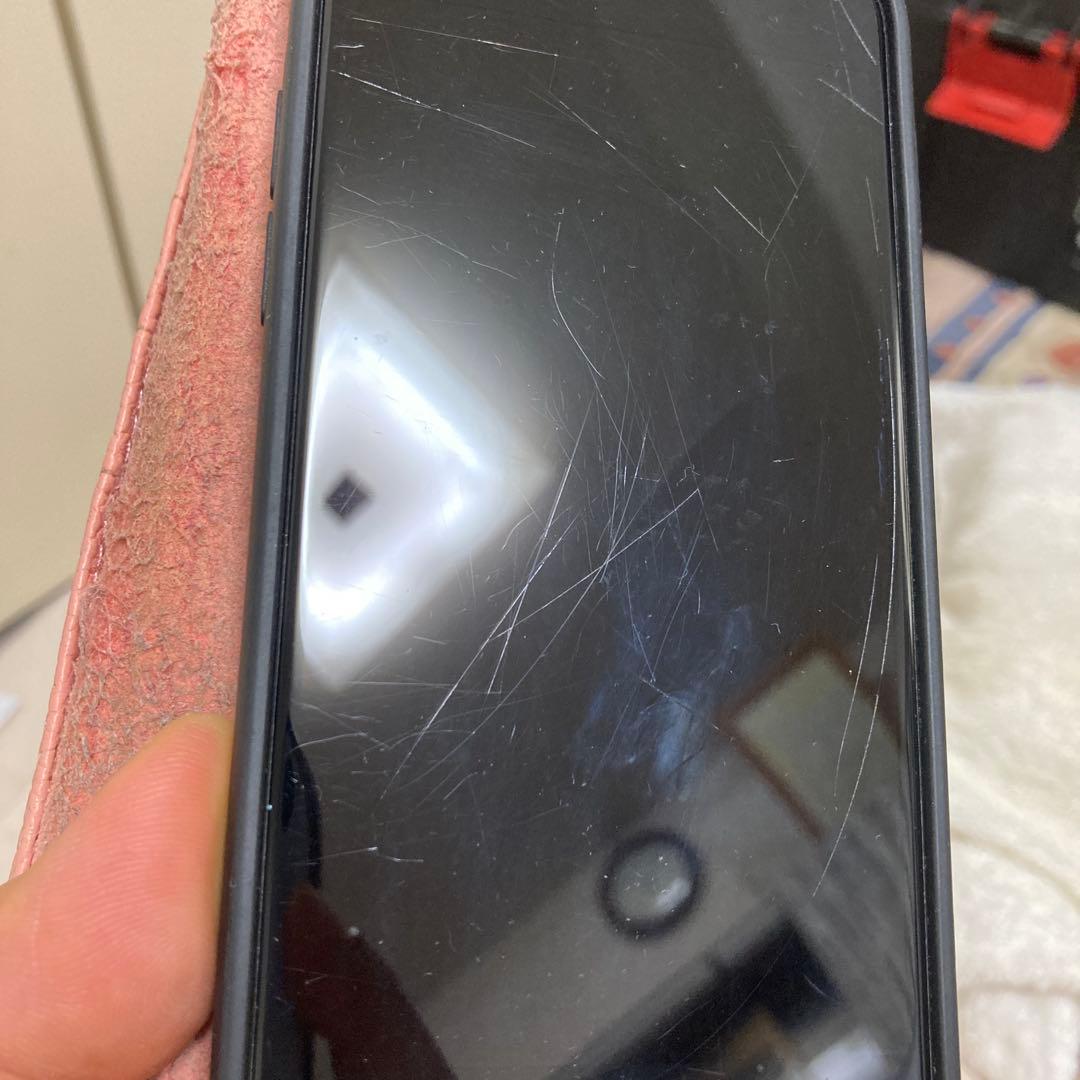 Apple iPhone SE2 ホワイト64GB SIMフリ バッテリ100%