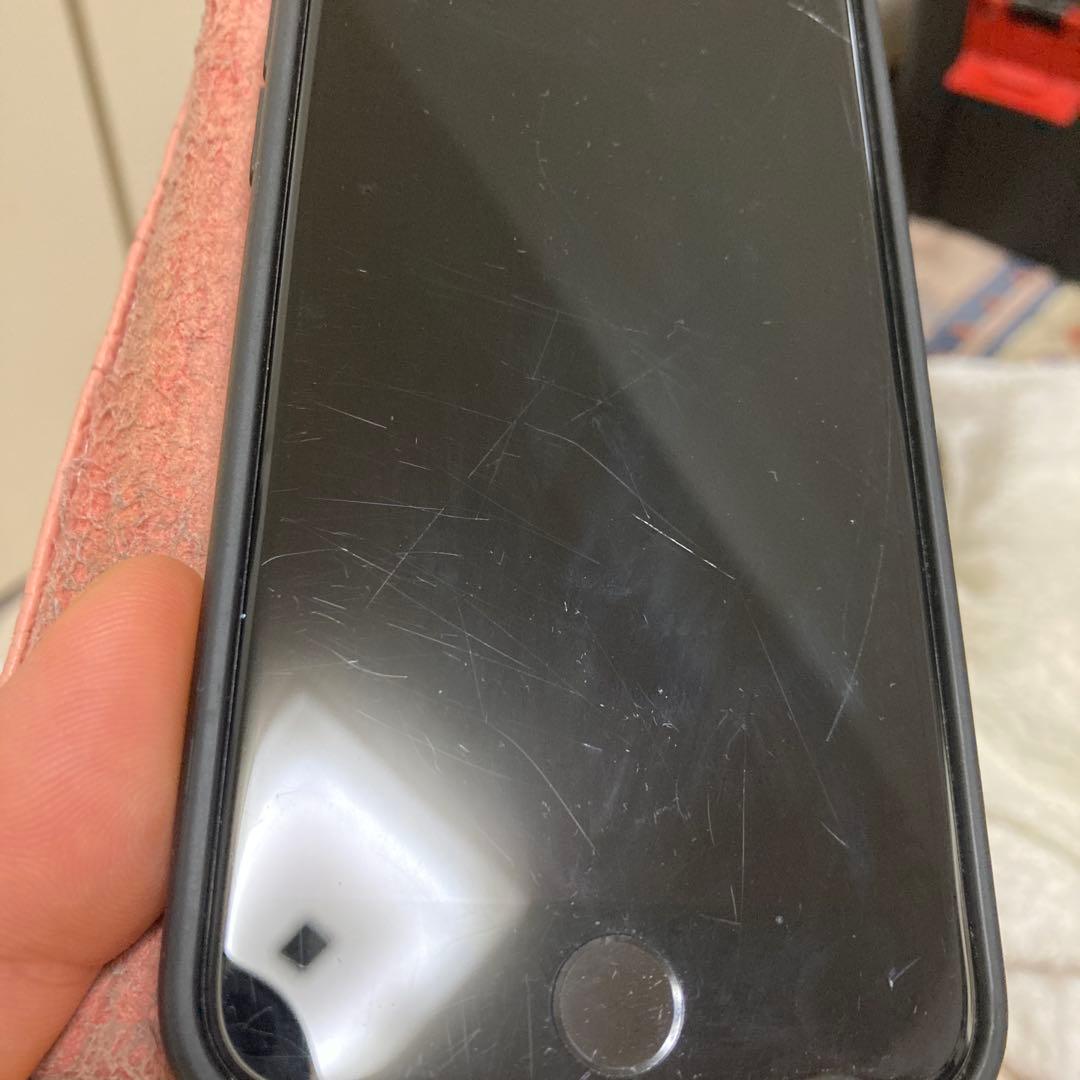 Apple iPhone SE2 ホワイト64GB SIMフリ バッテリ100%