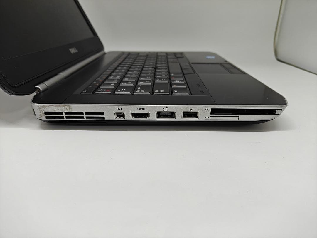 【DELL】爆速 Corei7/SSD256GB ノートパソコン 8GB A7