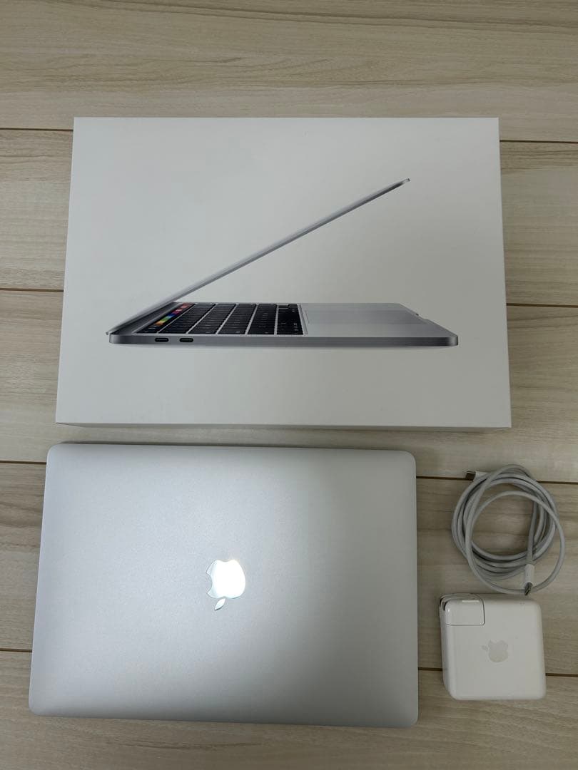 MacBook Pro 2020 13インチ シルバー
