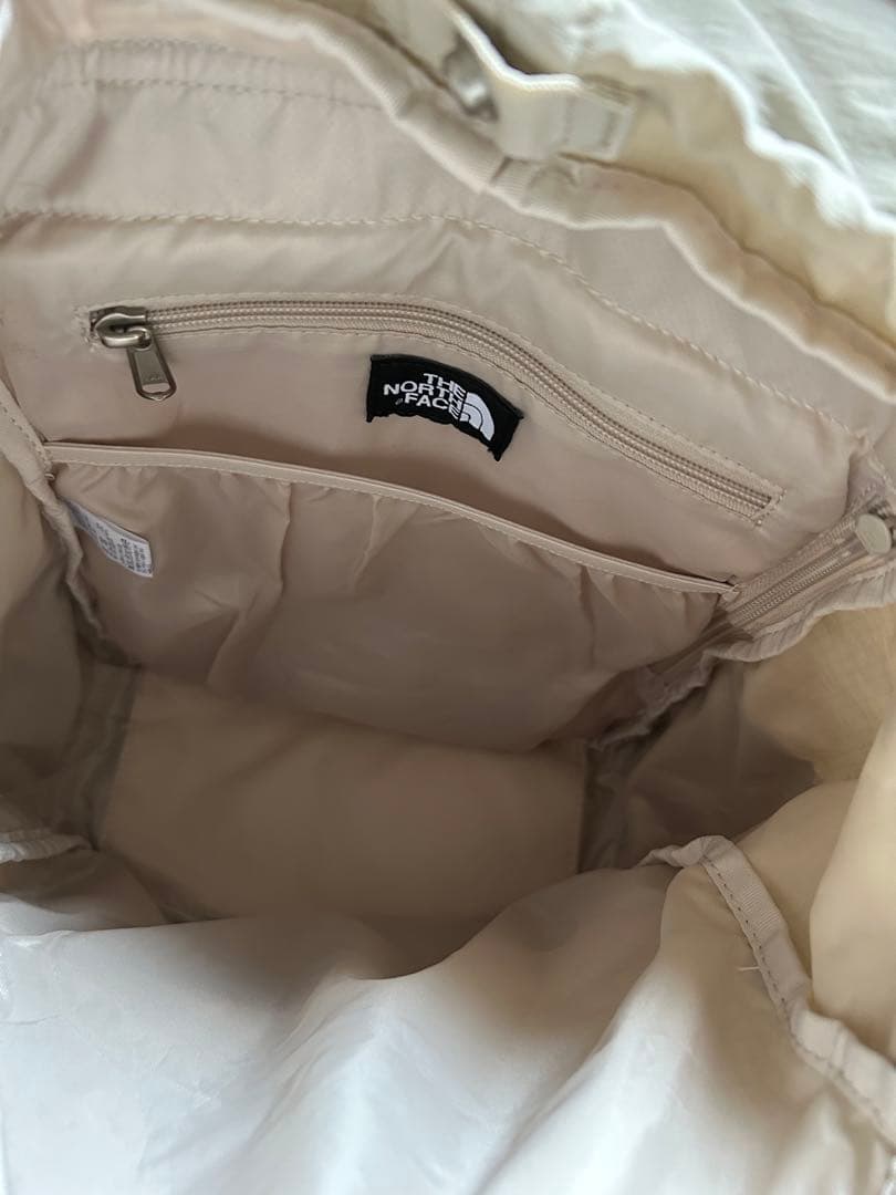 【韓国ノースフェイス リュック】