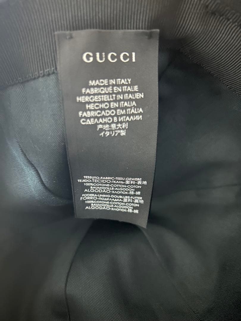 GUCCI ブラックベースボールキャップ