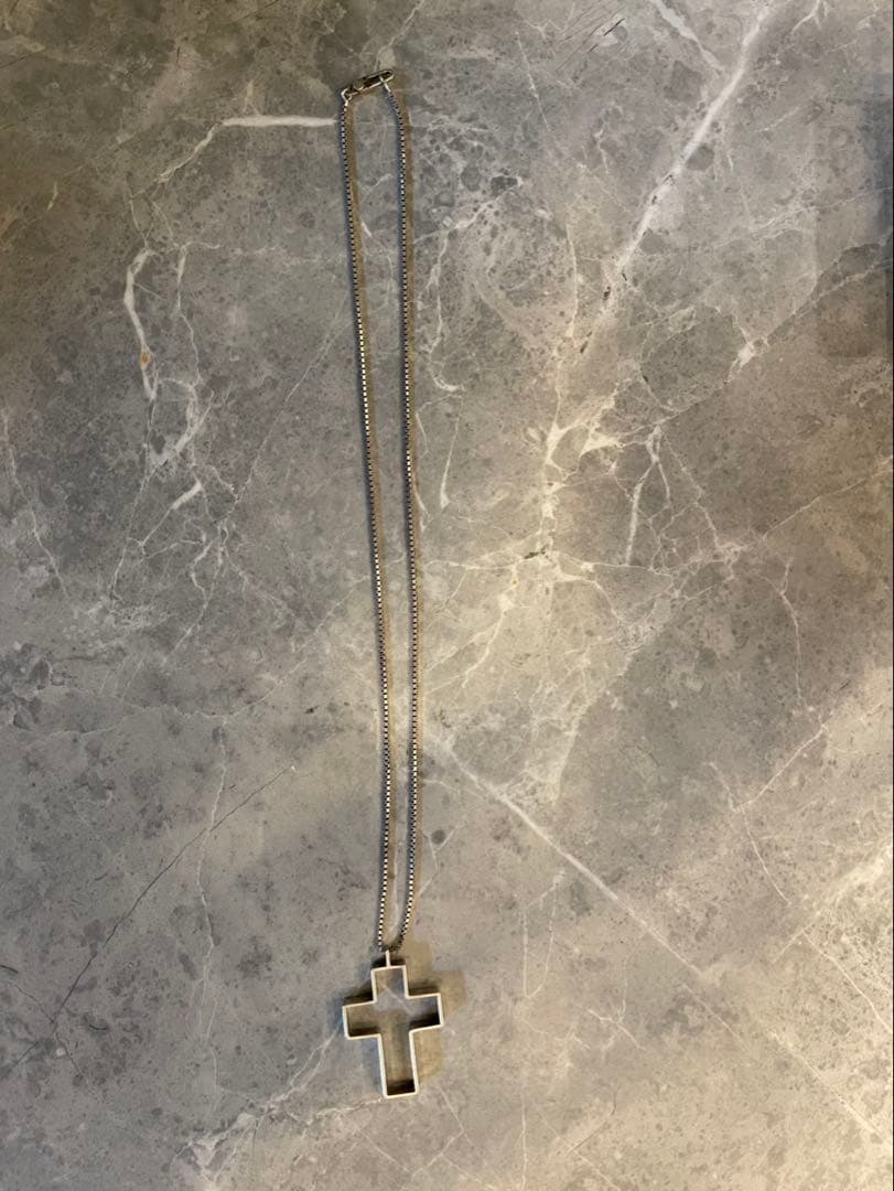 GUCCI クロスネックレス