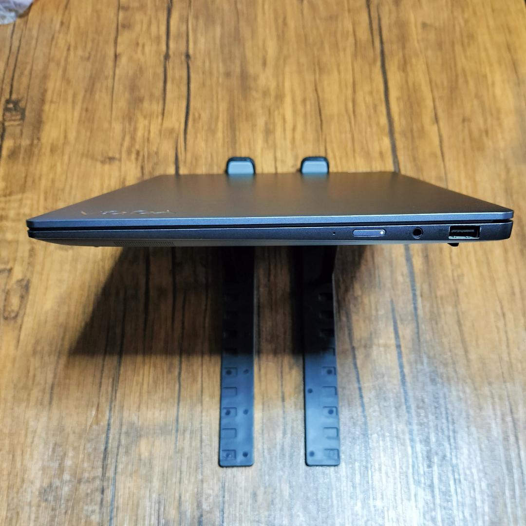 Yoga Slim 6 /i5-1240P/16GB/2.2K/Office付