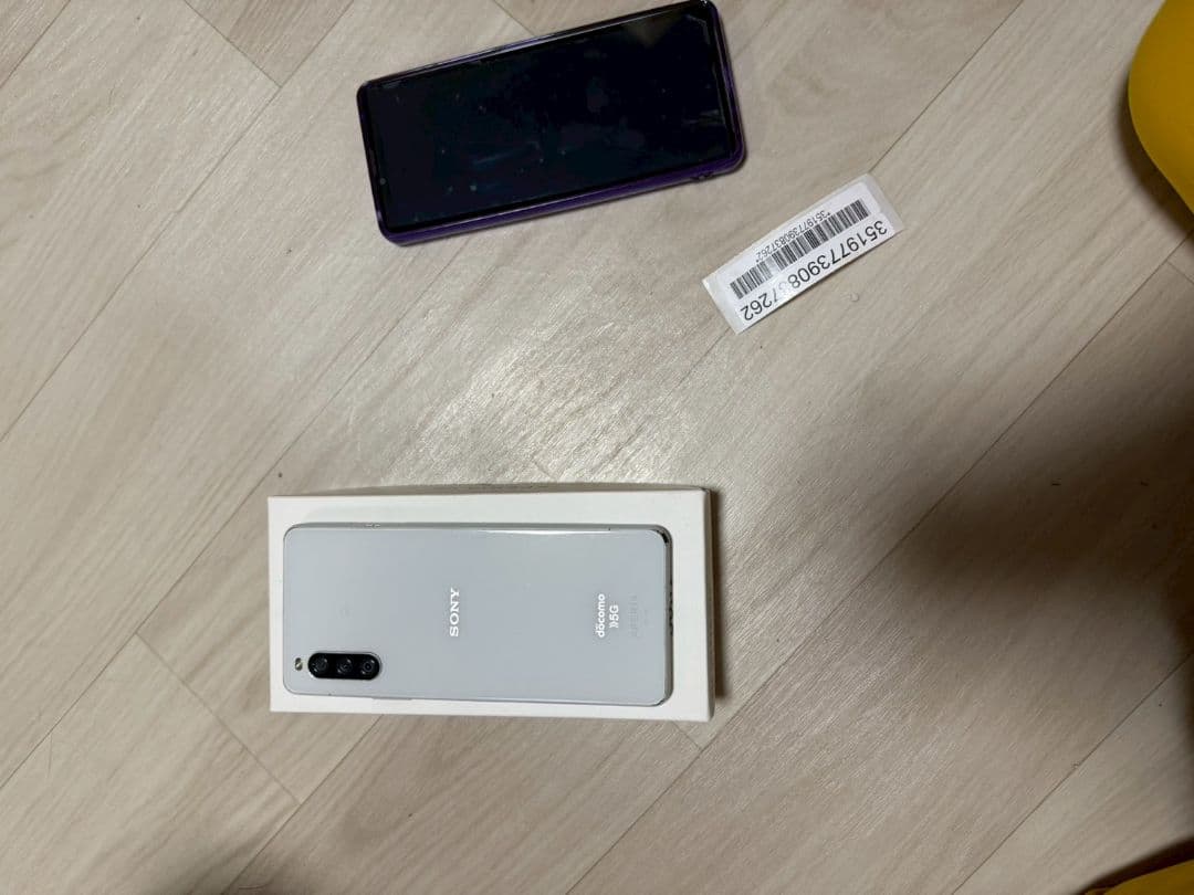 SONY XPERIA 10 III (docomo)　中古