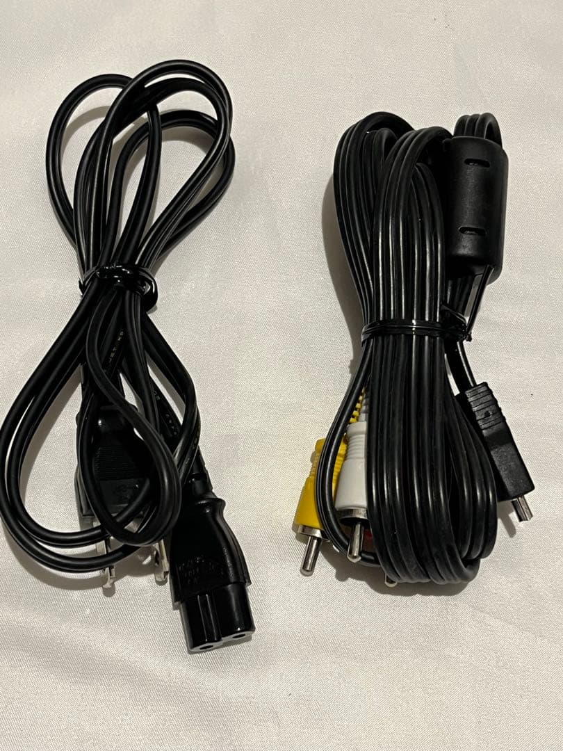 SANYO Xacti DMX-CG11 デジタルムービーカメラ 10MP