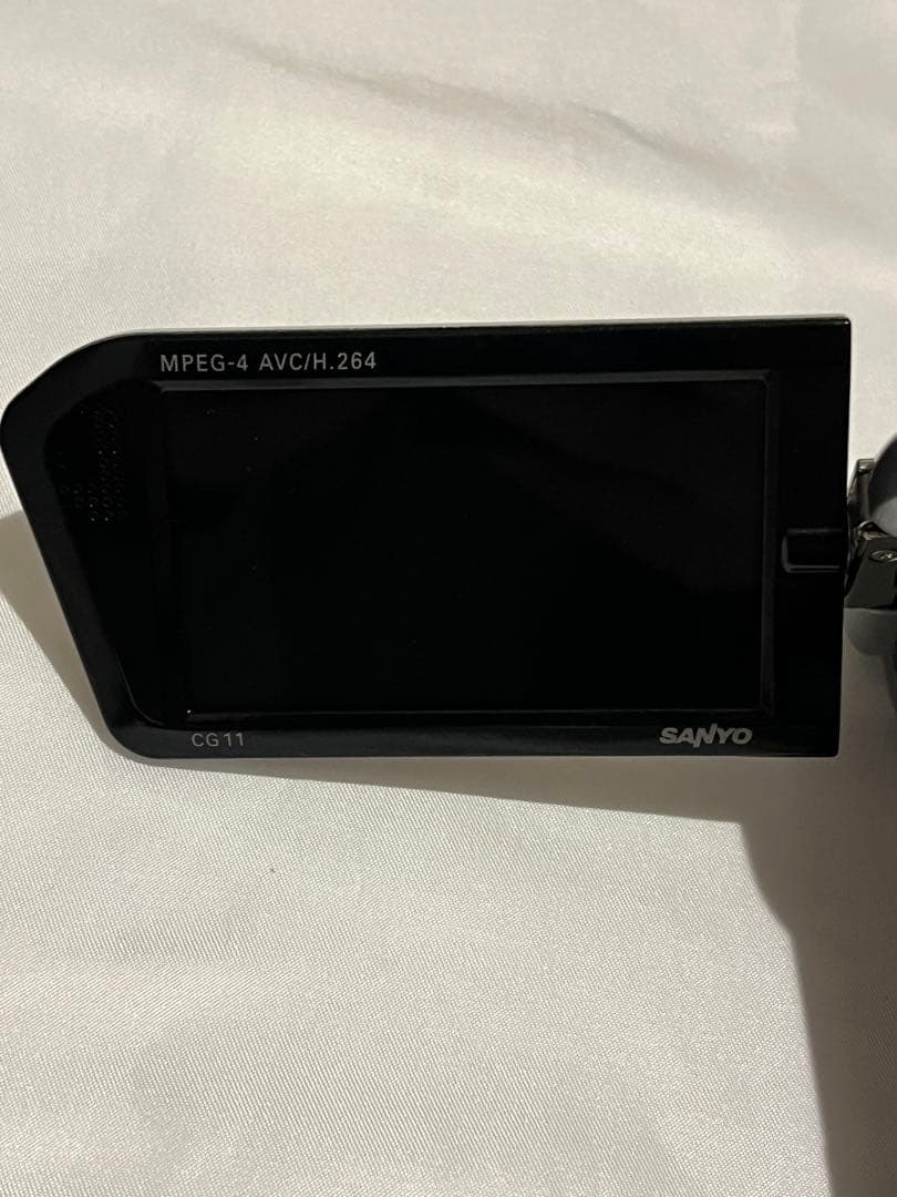 SANYO Xacti DMX-CG11 デジタルムービーカメラ 10MP
