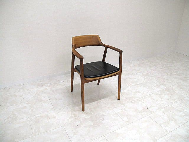 展示品　マルニ木工　「ヒロシマ」 　ウォールナット無垢材/本革シートアームチェア