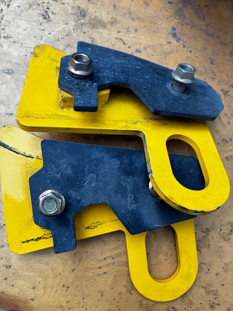 D*様 アピオ　APIO 牽引フック　純正リアバンパー用 イエロー2個セット