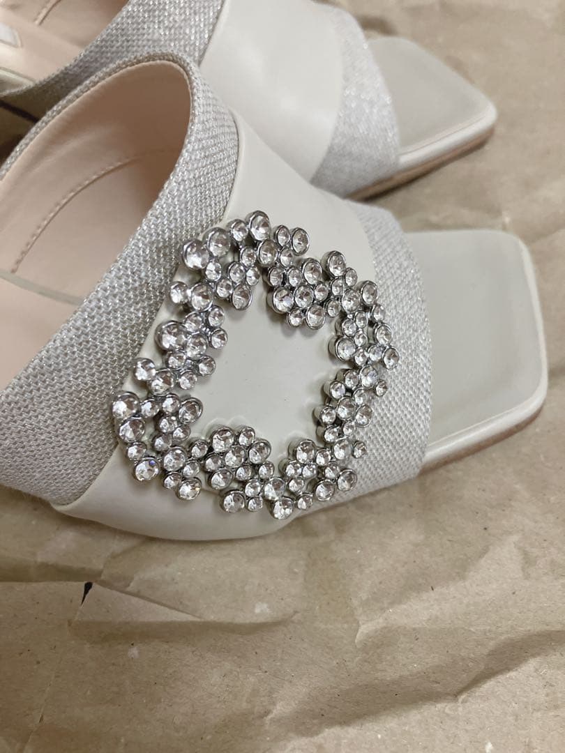 ダイアナ♡ビジューバックルミュール