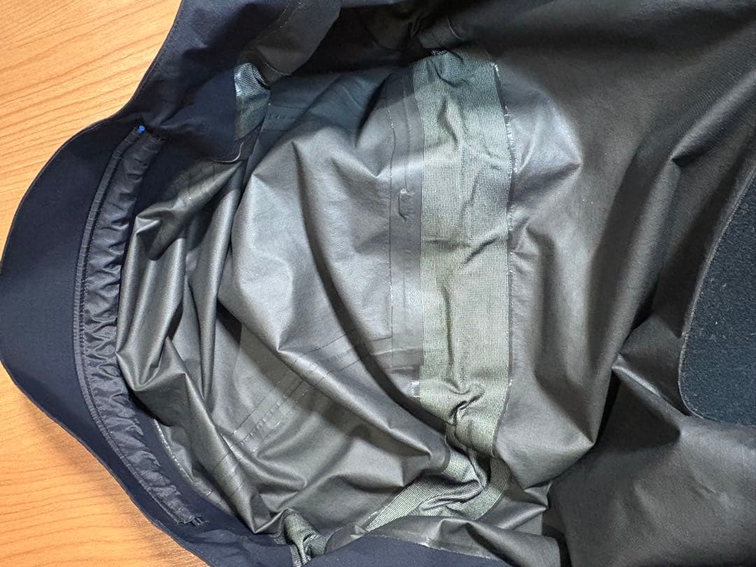 あお Arc'teryx アークテリクス beta sl hybrid