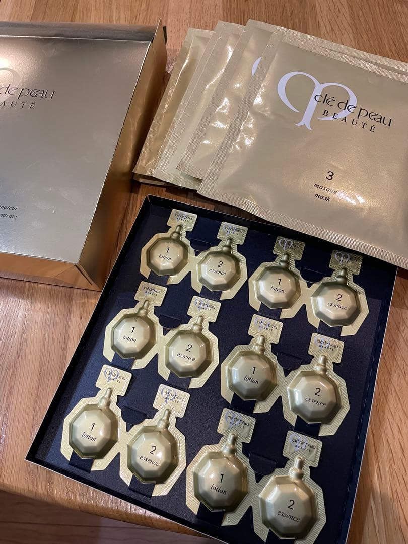 clé de peau BEAUTE コンサントレイリュミナトゥール　6セット