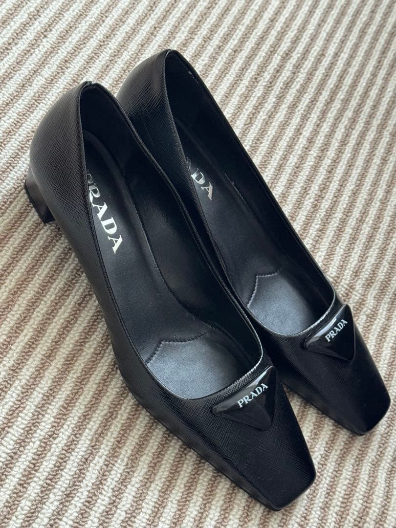 PRADA ブラック パンプス スクエアトゥ