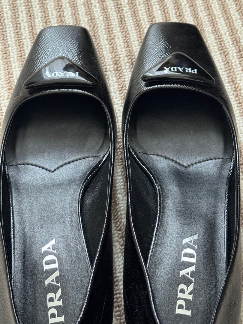 PRADA ブラック パンプス スクエアトゥ