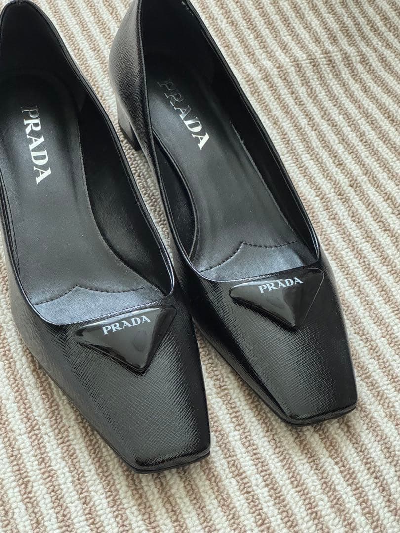PRADA ブラック パンプス スクエアトゥ