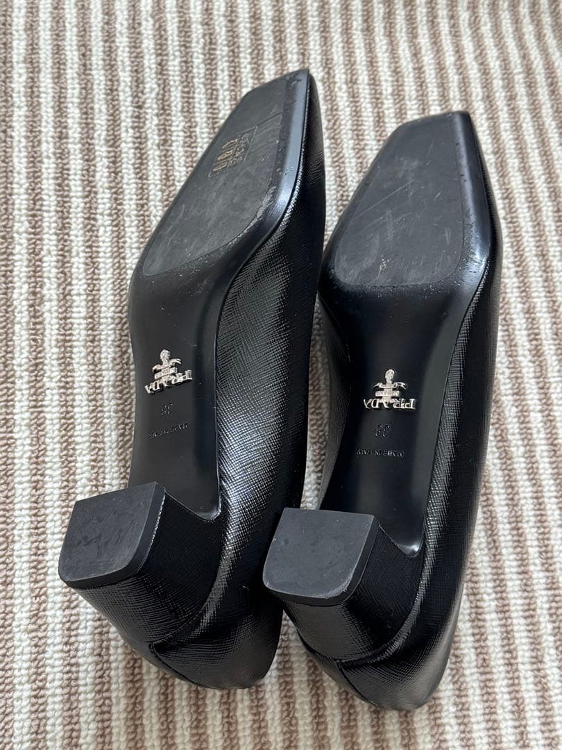 PRADA ブラック パンプス スクエアトゥ