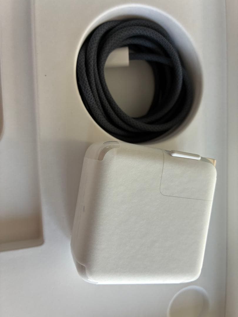 【最終価格】MacBook Air M4 13.6㌅ 256GB ミッドナイト