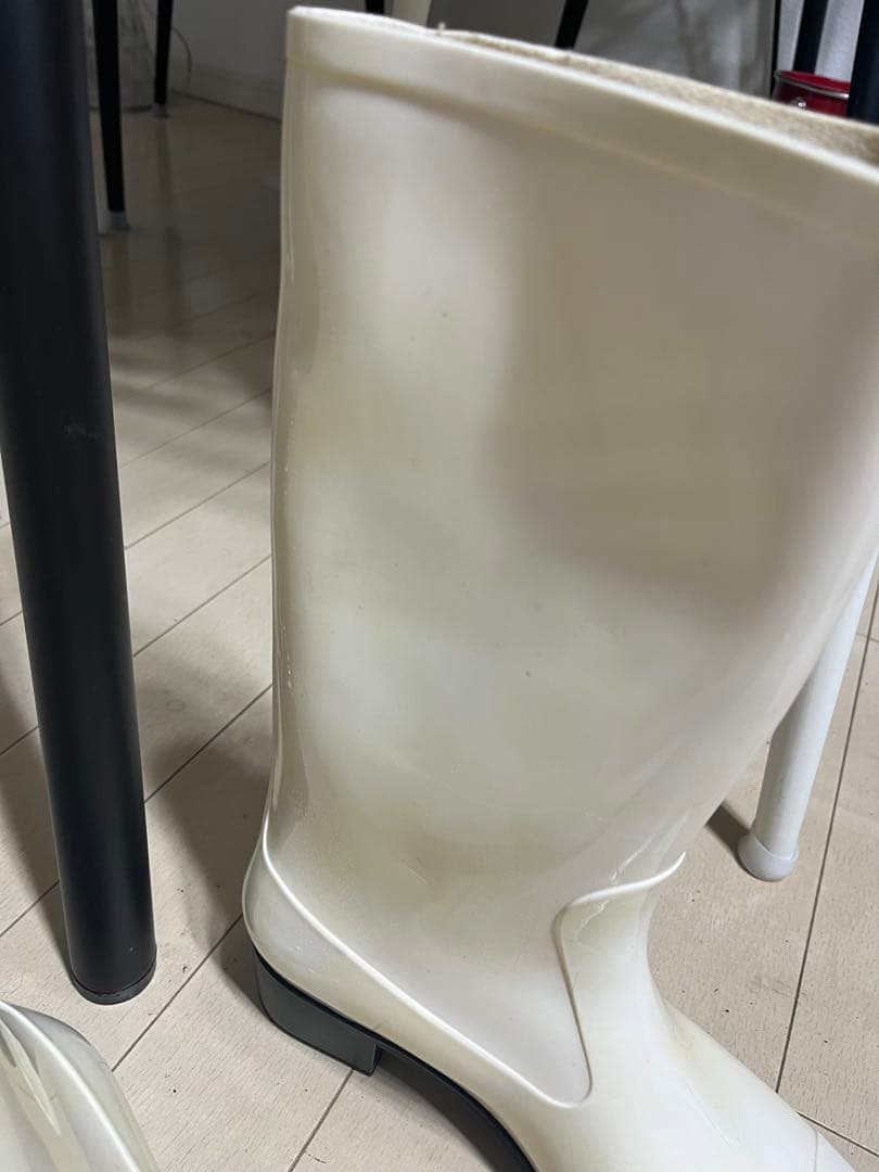 CHANELホワイト カメリアレインブーツ 花モチーフ