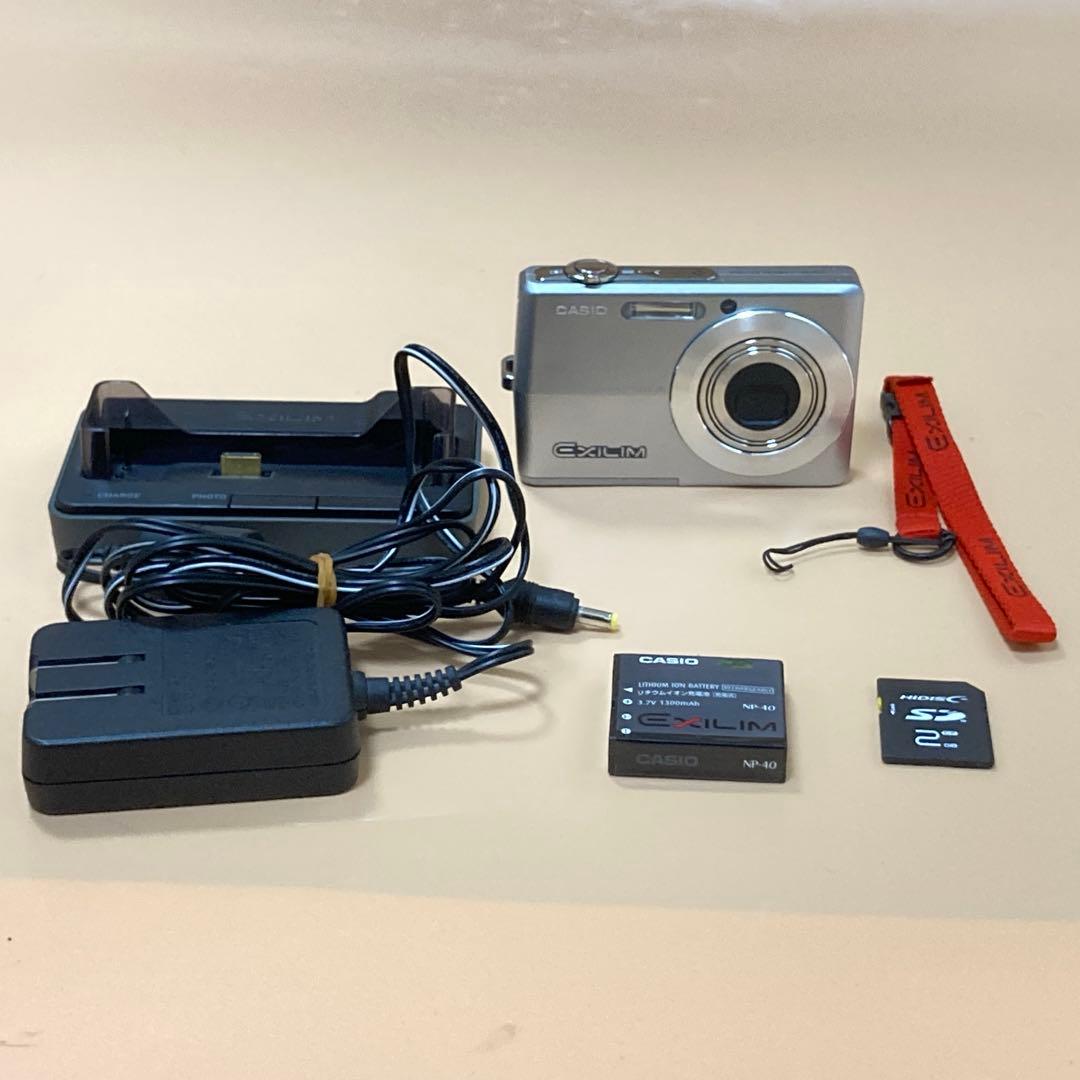 ◆SDカード付き◆ CASIO EX-Z500 シルバー色　デジカメ　完動品