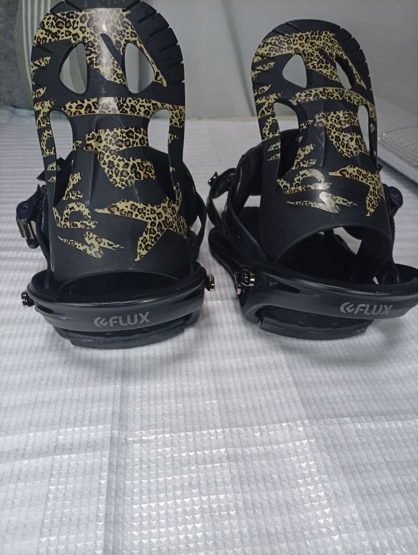 FLUX ビンディング 　Sサイズ ヒョウ柄　美品　カービング　パウダー