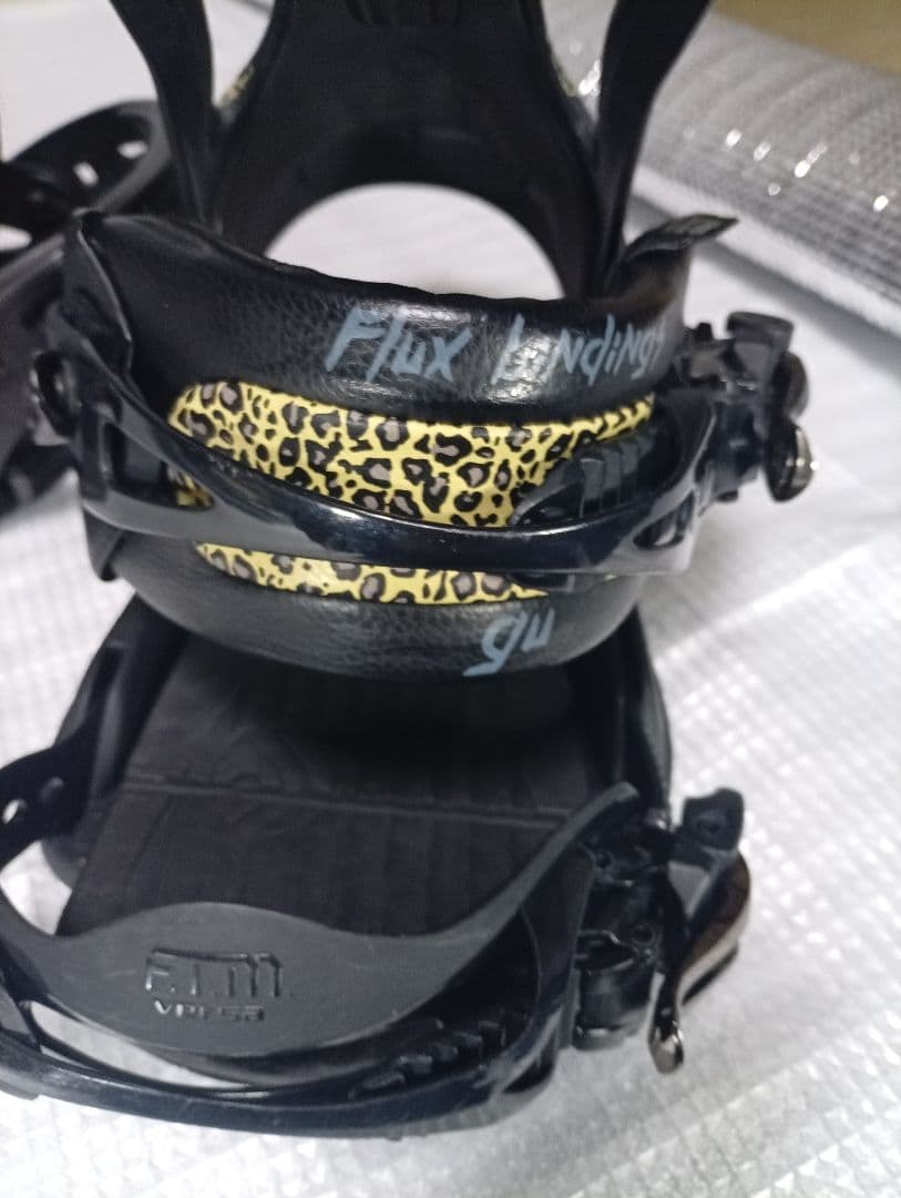 FLUX ビンディング 　Sサイズ ヒョウ柄　美品　カービング　パウダー