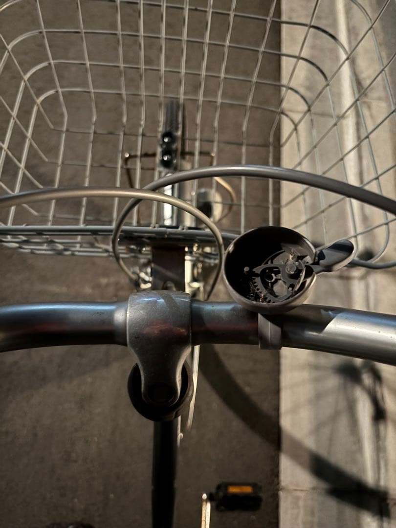 【東京】【値下げ】シティサイクル ブラック 26インチ 前カゴ付き