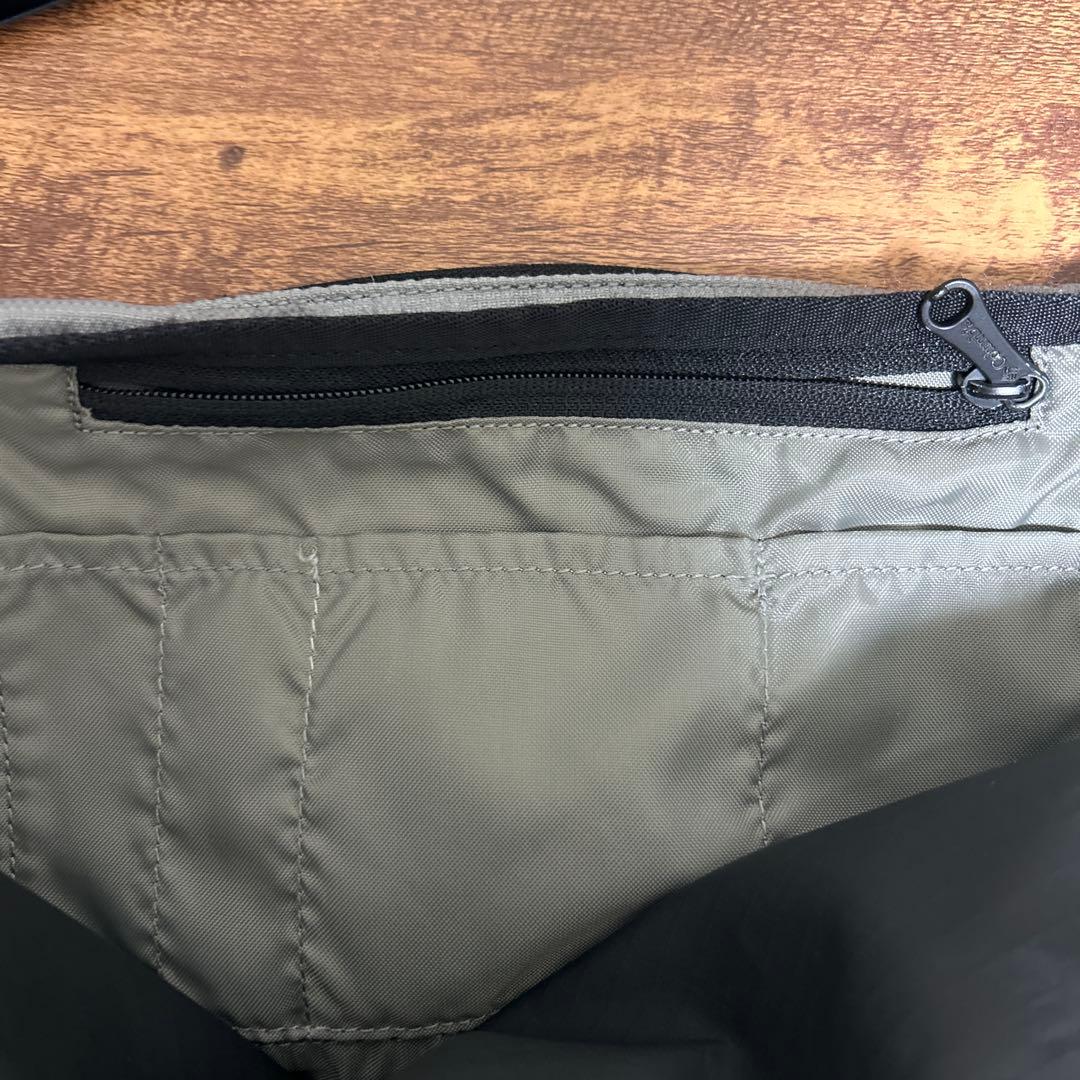 【超希少】00s Columbia メッセンジャーバッグ スペクトラ テック系