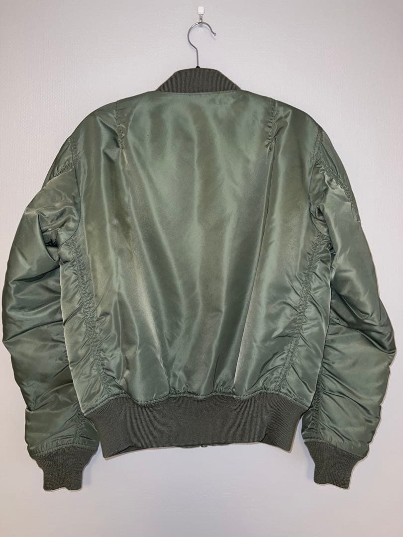 よっです！MA-1 フライトジャケット ミリタリー カーキ AVIREX