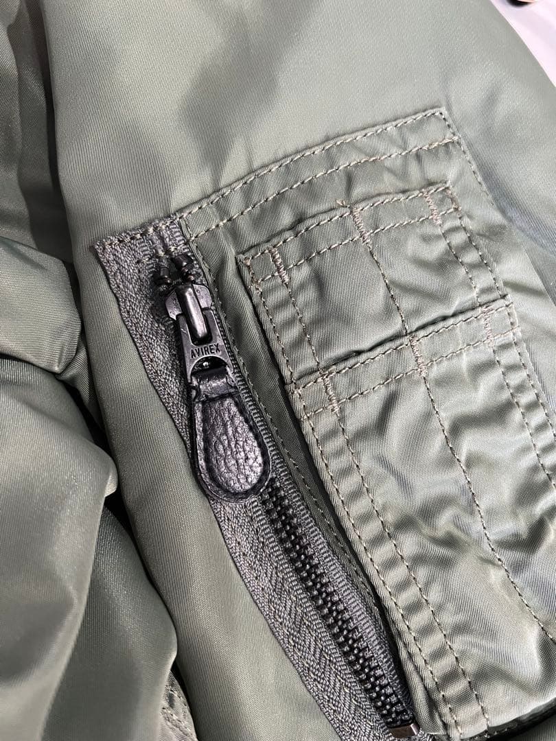 よっです！MA-1 フライトジャケット ミリタリー カーキ AVIREX