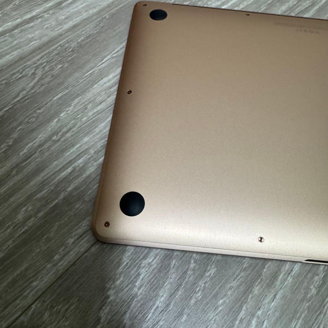 美品 MacBook Air M1チップ 充電数9回『容量100％』