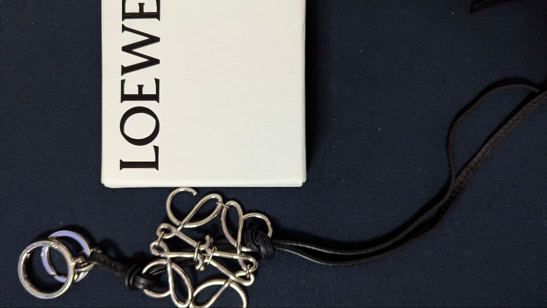 美品✨ロエベ LOEWE アナグラムキーチャーム