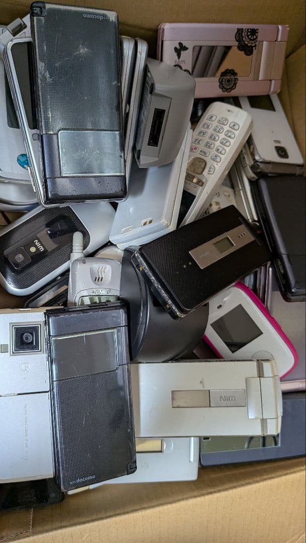 ガラケー　大量まとめ売り
