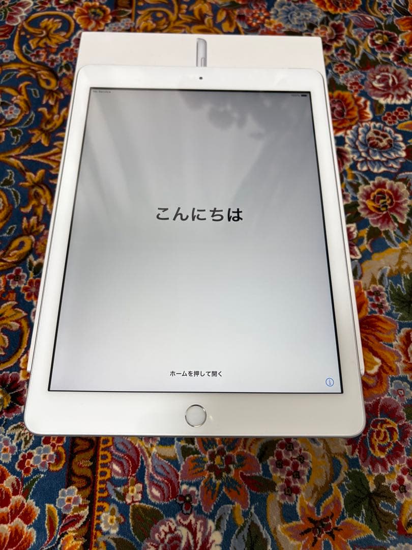 美品❗️iPad 第6世代 32GB Wi-Fi＋Cellularモデル