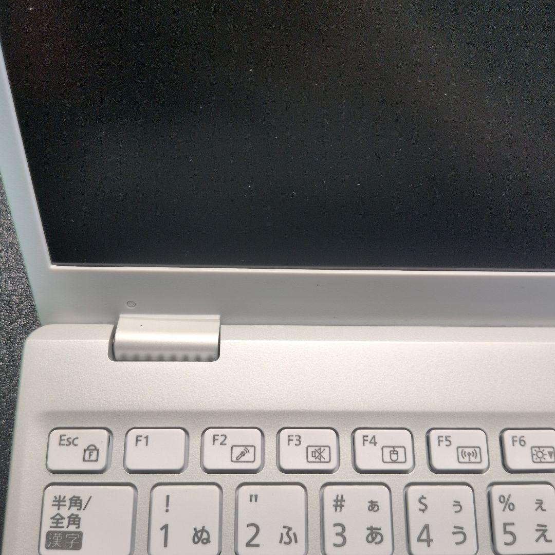 【✨匿名配送✨】 LIFEBOOK UH08/E3 FMVUU8FUV3 富士通