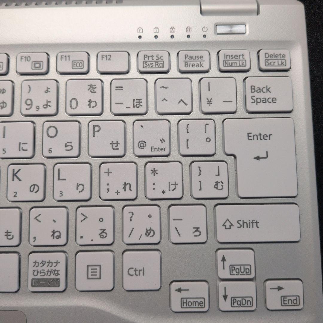 【✨匿名配送✨】 LIFEBOOK UH08/E3 FMVUU8FUV3 富士通