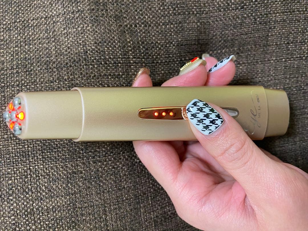 美品　ME ラボンアイ 目元マッサージ　目元用美顔器 IKKOさん　温感EMS