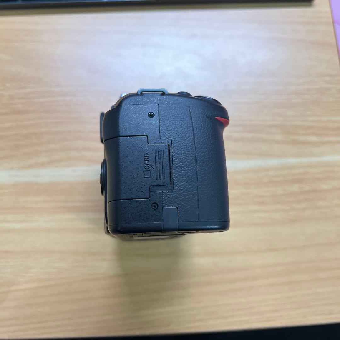 Nikon D3000 デジタル一眼レフカメラ　シャッター数605枚