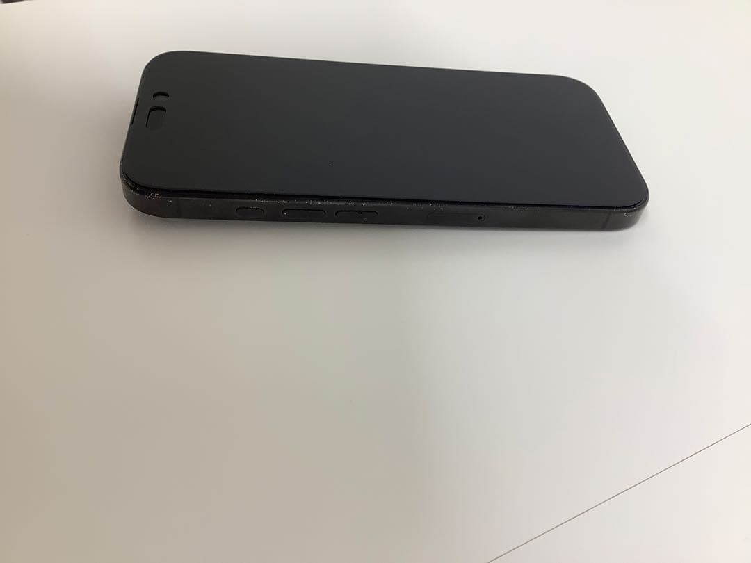 Apple iPhone 16 Pro 本体　バッテリー容量96%【割れあり】