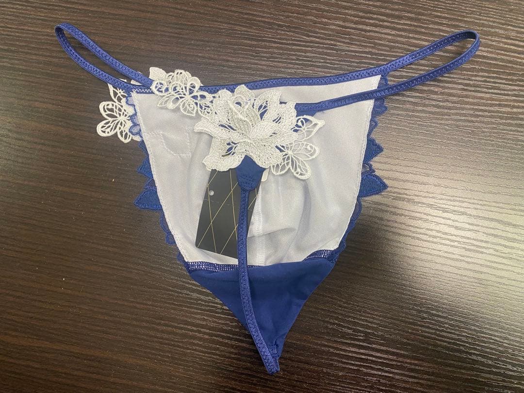 お値下げ【新品】ワコールSalute ネイビー Tバック Lサイズ